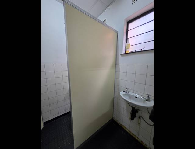 440M² WAREHOUSE TO LET IN WADEVILLE
